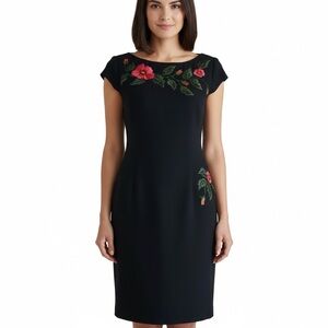 VTG Maggy London Long Dress/Maxi Sz 12 
Black With Floral Embroidery